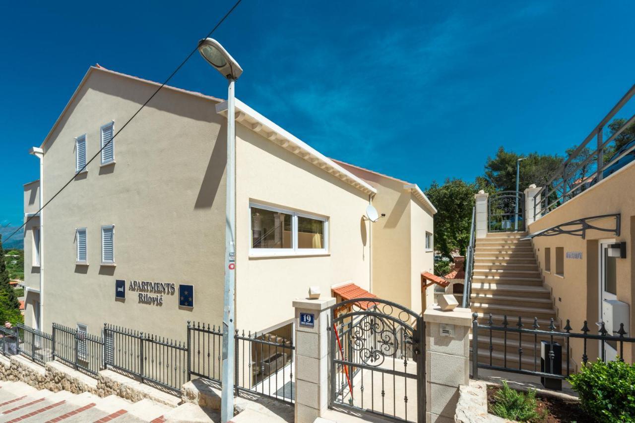 Apartments Rilovic, City And Sea View Apartments ツァヴタット エクステリア 写真