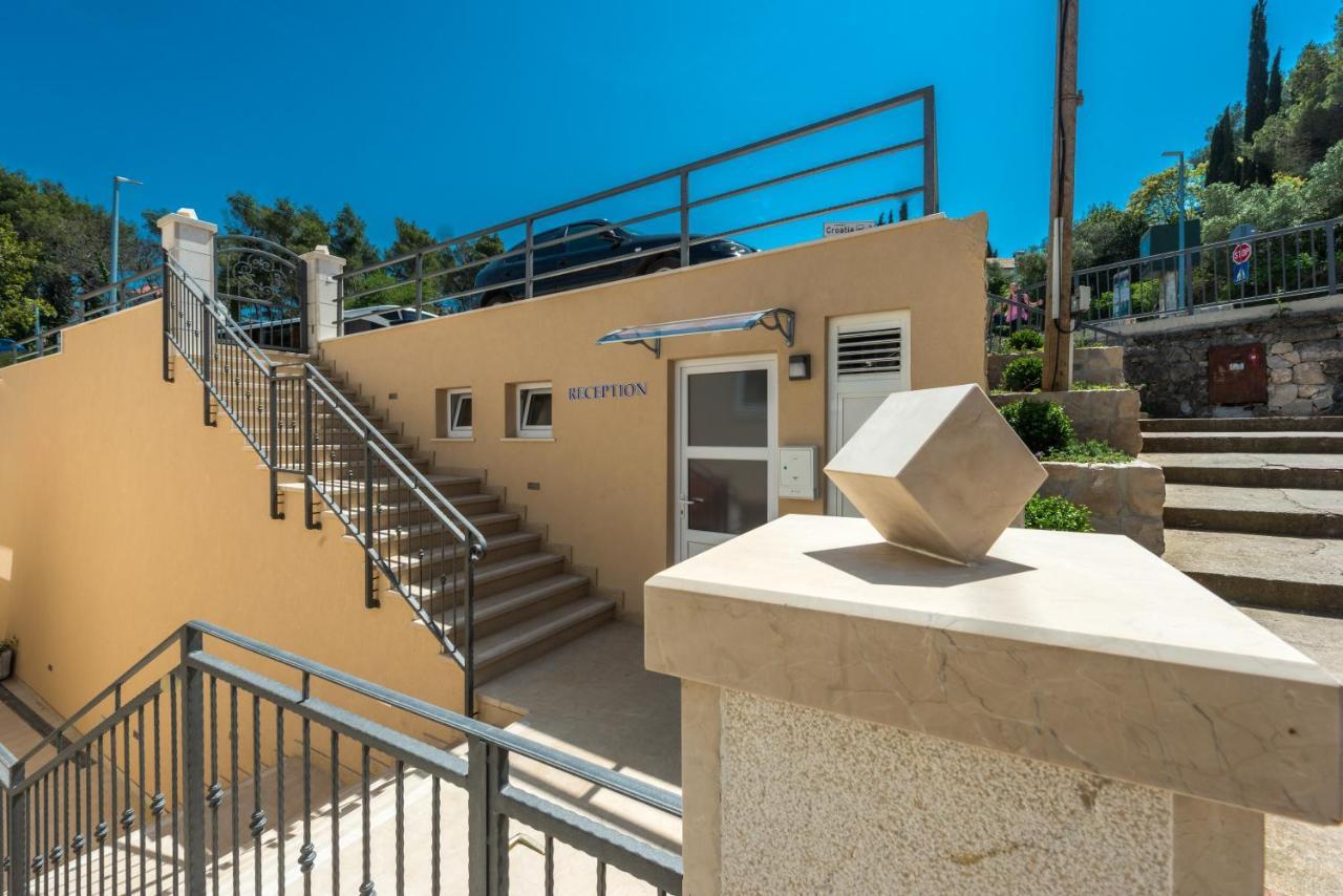 Apartments Rilovic, City And Sea View Apartments ツァヴタット エクステリア 写真