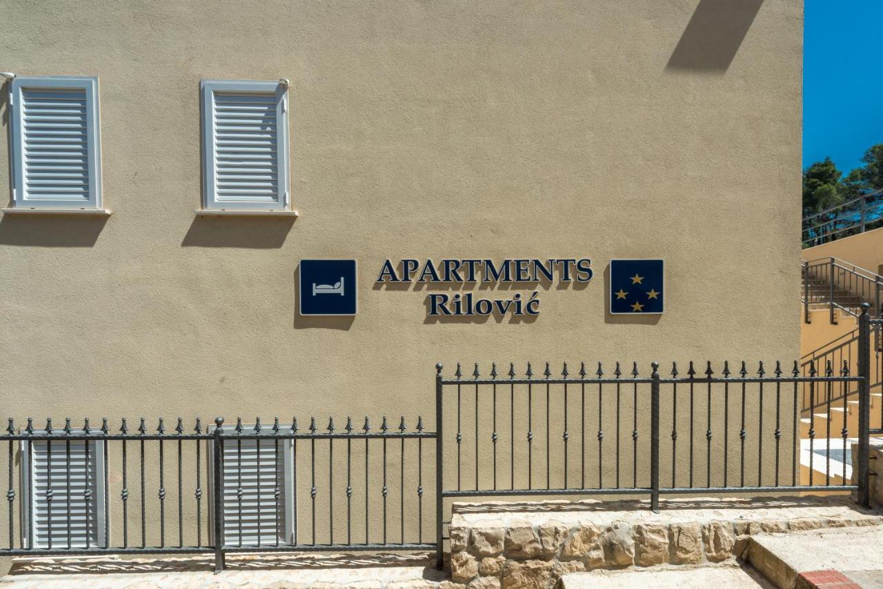Apartments Rilovic, City And Sea View Apartments ツァヴタット エクステリア 写真
