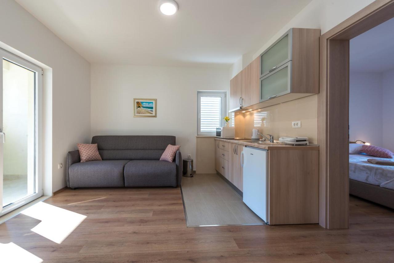 Apartments Rilovic, City And Sea View Apartments ツァヴタット エクステリア 写真